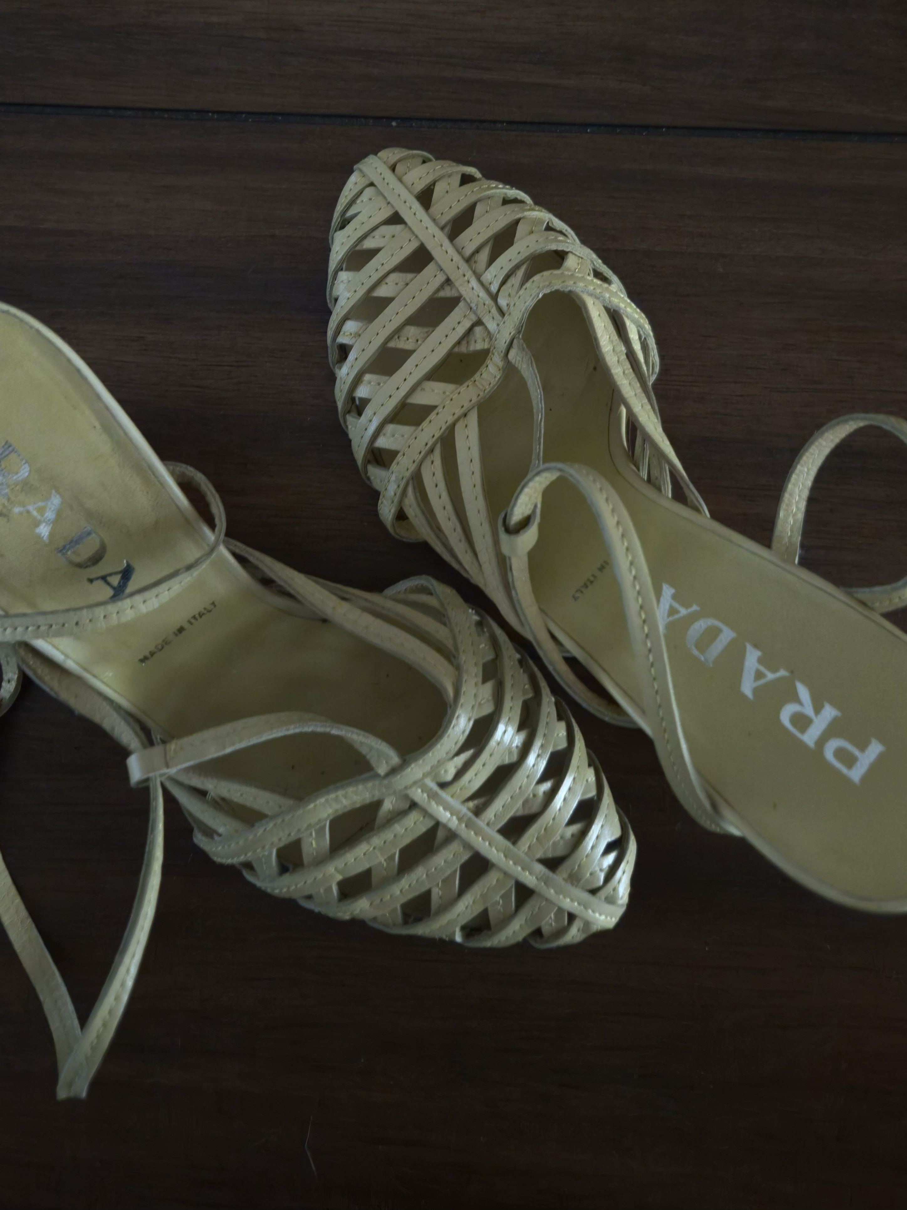 Prada Basket Weave Leather Pumps Made In Italy Rare